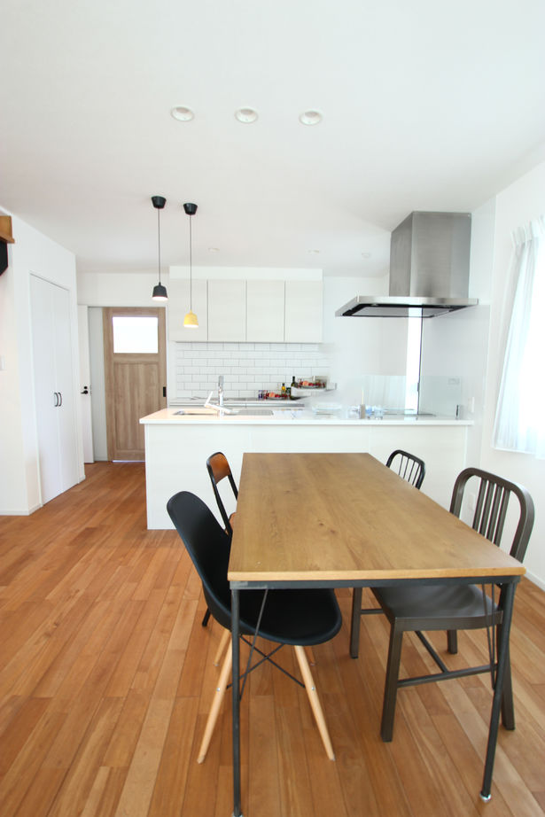 アサヒアレックス シンプルモダンな暖かな家の建築実例画像2