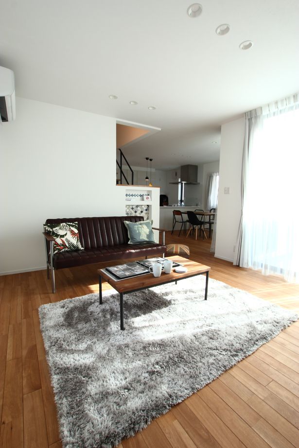 アサヒアレックス シンプルモダンな暖かな家の建築実例画像5