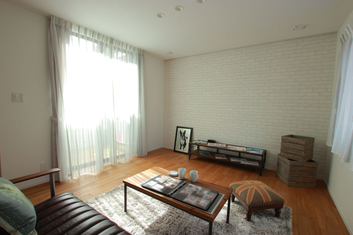 アサヒアレックス シンプルモダンな暖かな家の建築実例画像6