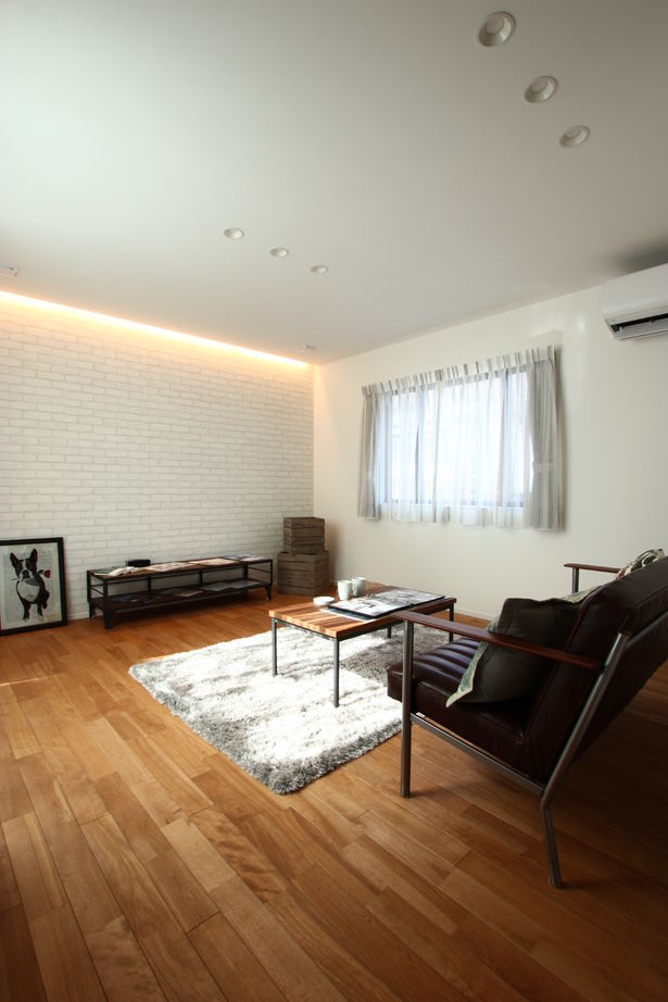 アサヒアレックス シンプルモダンな暖かな家の建築実例画像8