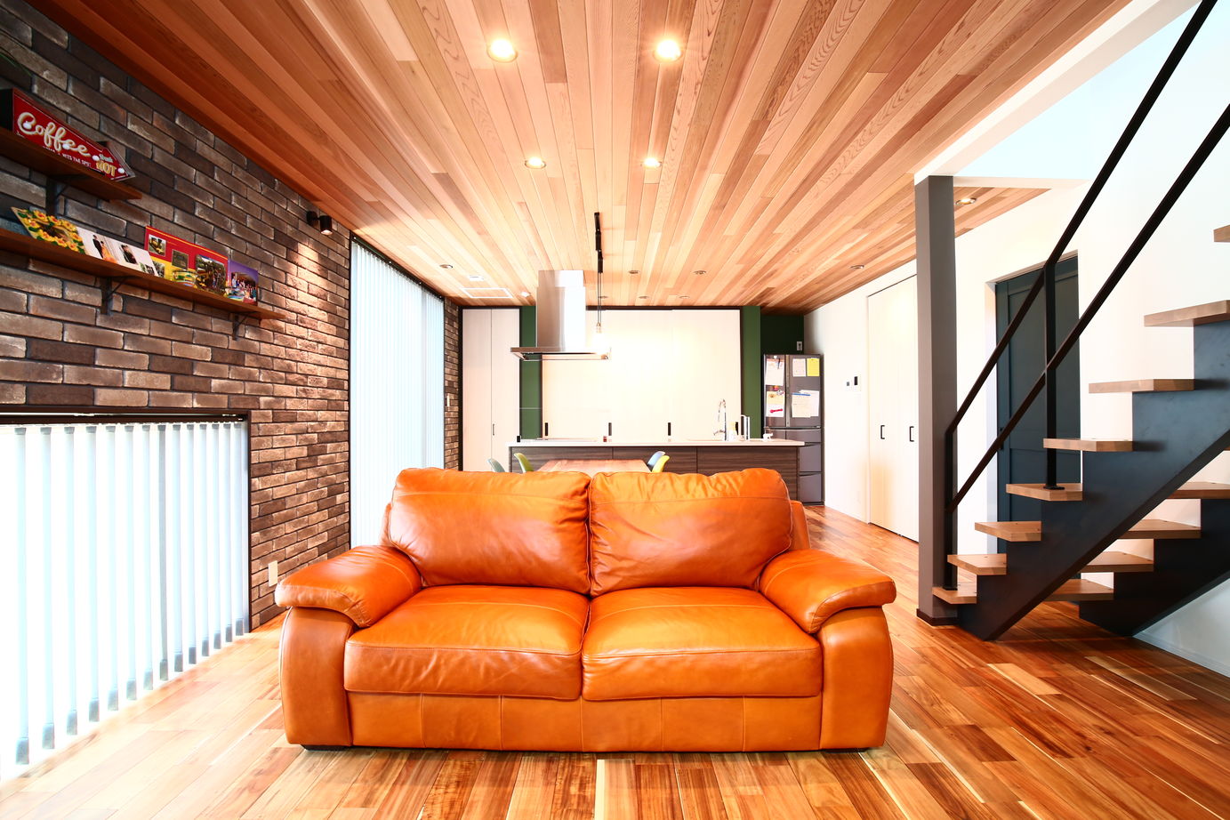 アサヒアレックス 個性溢れるこだわりの家の建築実例画像2