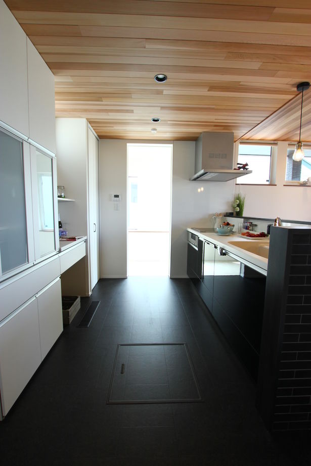 アサヒアレックス 床下エアコン1台で全室あったか！の建築実例画像6