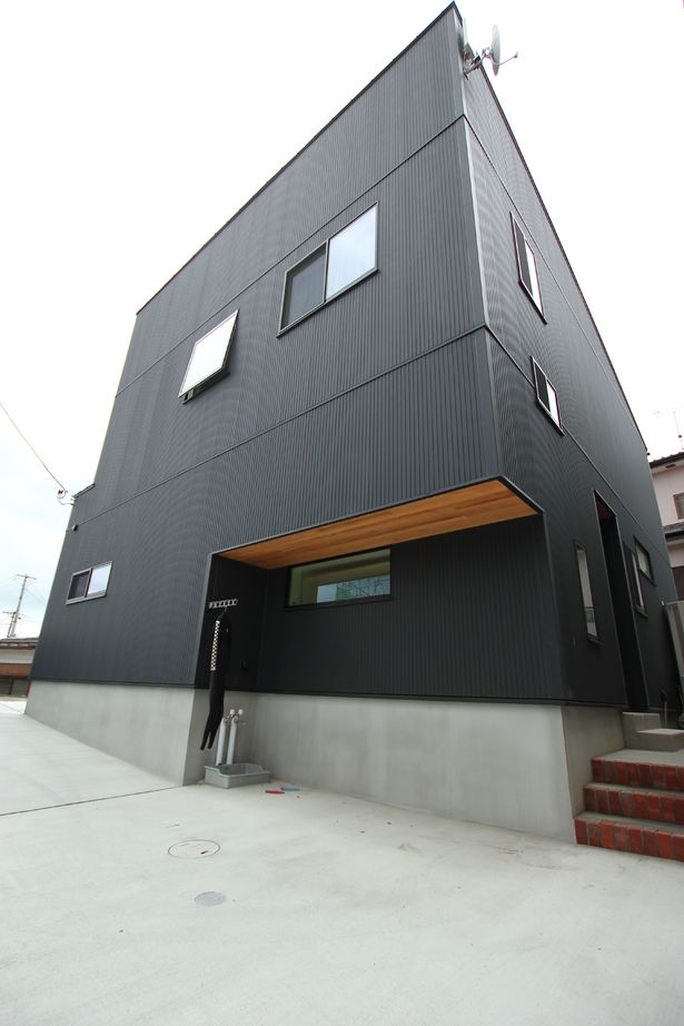 アサヒアレックス 暮らしに楽しい多層空間をデザインの建築実例画像1