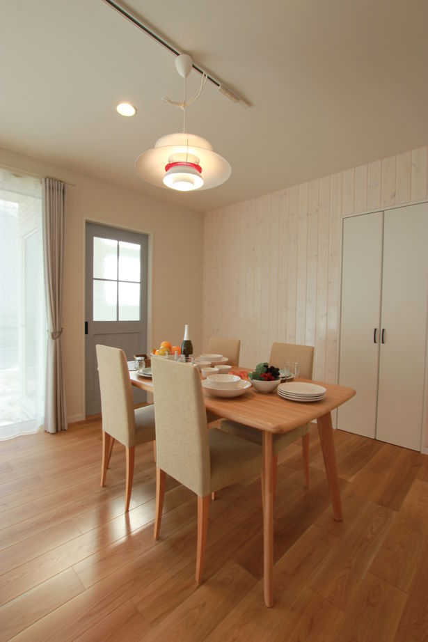 アサヒアレックス モダンで温かみのある北欧スタイルの建築実例画像9