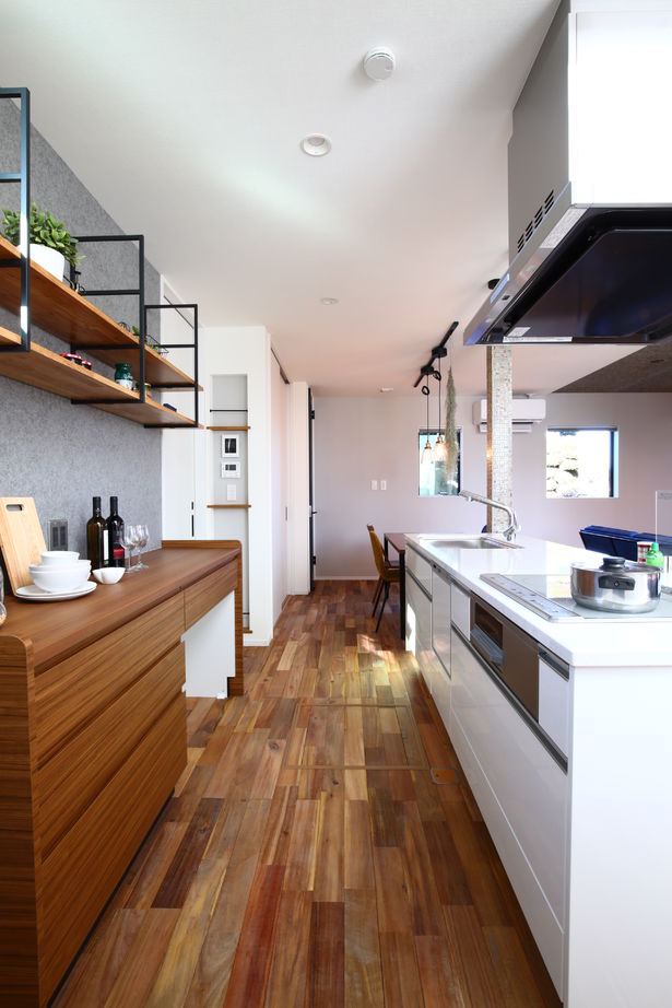 アサヒアレックス 適材適所にちりばめられた収納もオシャレに彩る家の建築実例画像6