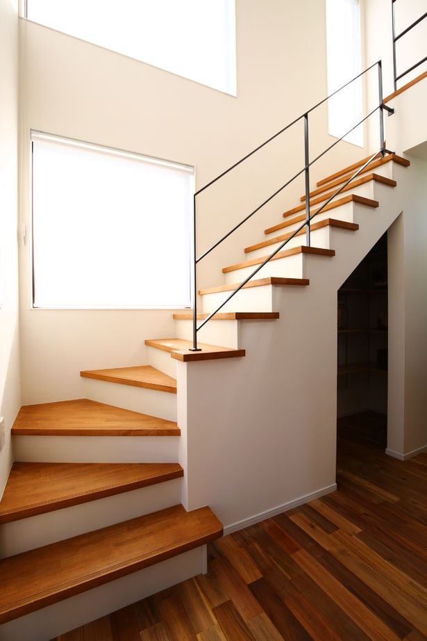 アサヒアレックス 適材適所にちりばめられた収納もオシャレに彩る家の建築実例画像8