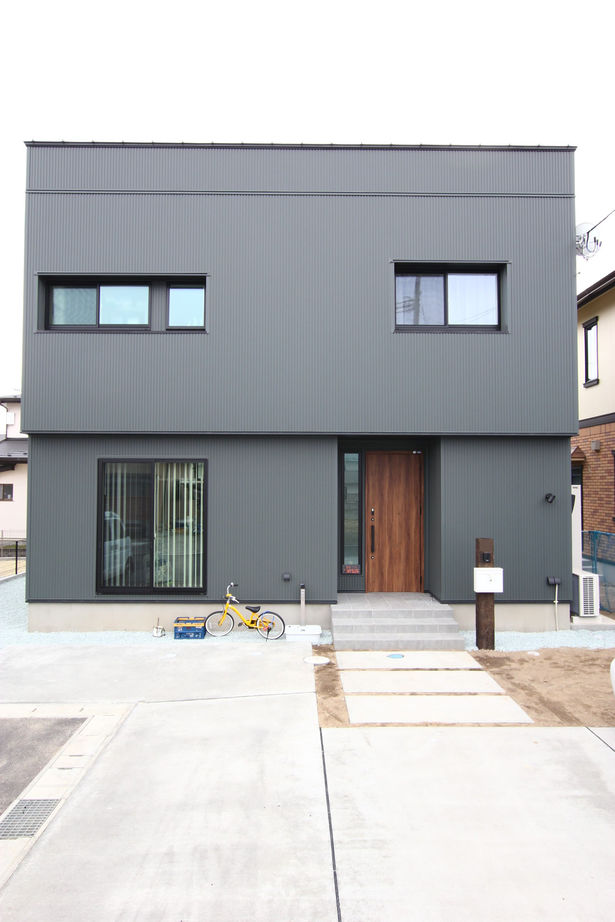 アサヒアレックス 人があつまり、いつでも笑い声のあふれる家の建築実例画像1