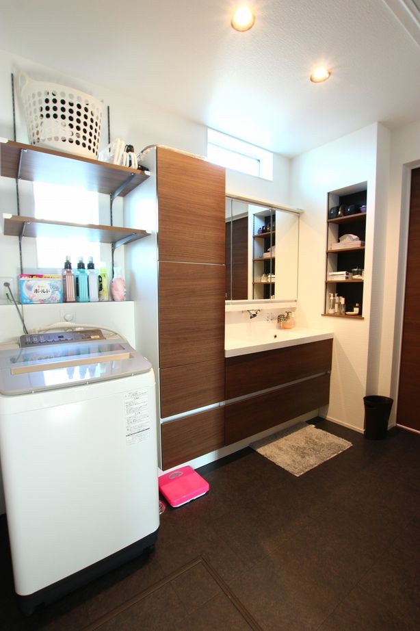 アサヒアレックス ナチュラルモダンな上質感のある家の建築実例画像6