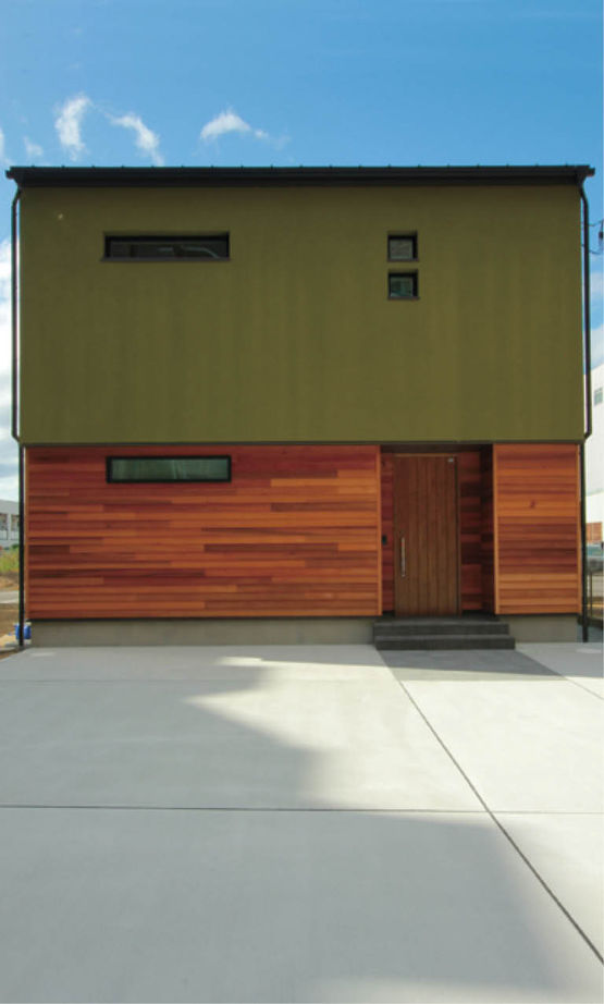 アサヒアレックス 【2230万円】２階リビングで広がる開放感　シンプルさに際立つ木の温もりの建築実例画像2