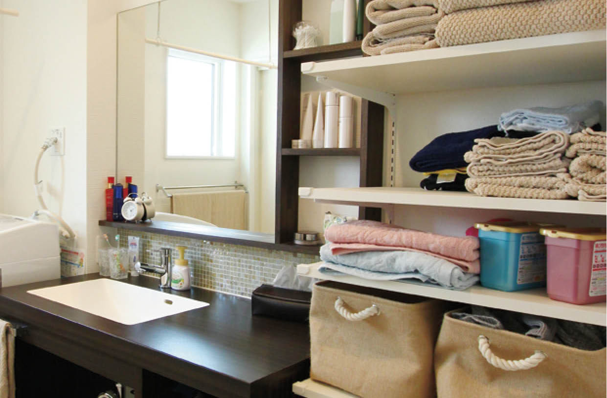 アサヒアレックス 【2230万円】２階リビングで広がる開放感　シンプルさに際立つ木の温もりの建築実例画像8