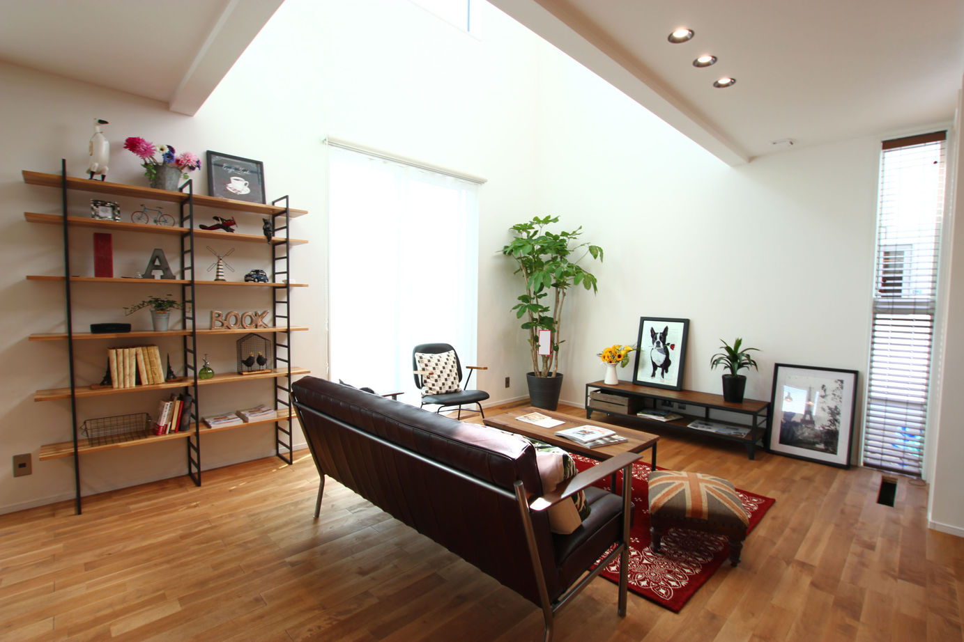 アサヒアレックス 【2050万円】テーマは「タイムレスモダン」。細部のアクセントが目をひく落ち着きある住まいの建築実例画像4