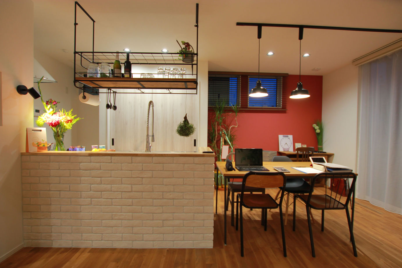 アサヒアレックス 【2050万円】テーマは「タイムレスモダン」。細部のアクセントが目をひく落ち着きある住まいの建築実例画像9