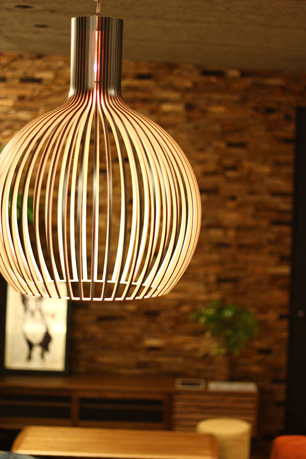 アサヒアレックス 【本体価格2620万円】多彩な素材を活かした家。コントラストが美しく、リゾートで過ごすような安らぎを演出の建築実例画像7