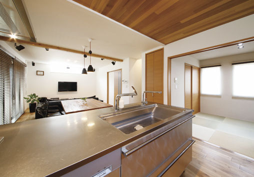 アサヒアレックス 【2000万円～2500万円台/30坪台】【カフェ風の家】自由度の高い注文住宅で叶えた、北欧モダンの住まいの建築実例画像4