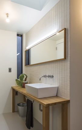 ハウステックス 【2000万円台|20坪台|間取り|ロフト】吹き抜けの中庭テラスで青空を独り占め 採光と通風を確保した明るい家の建築実例画像3