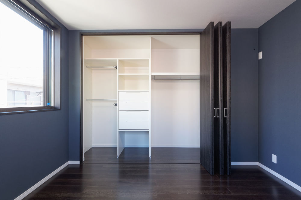 ハウステックス 【2000万円台|30坪台|3階建て|ビルトインガレージ】細長い土地を有効活用。黒の外観がお洒落な和モダンな家の建築実例画像8