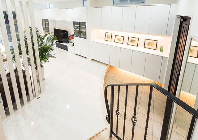 ハウステックス 【30坪台|ガレージ|バルコニー】表情豊かな外観デザイン。海外のオープンスタイルを採用した開放的な家の建築実例画像2