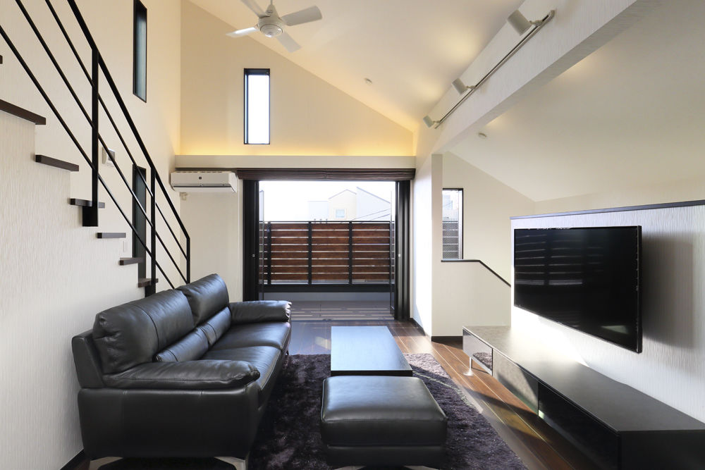 ハウステックス 【30坪台|2階建て】20帖の大空間リビングが魅力。憧れのアウトドアリビングで暮らしを愉しむ住まいの建築実例画像1