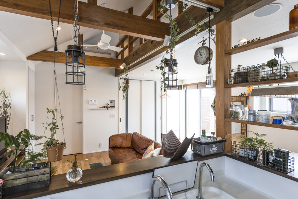 ハウステックス 【20坪台/2階建て/旗竿地】光と風を取り込む、好きを詰め込んだお洒落なブルックリンスタイルの住まいの建築実例画像5