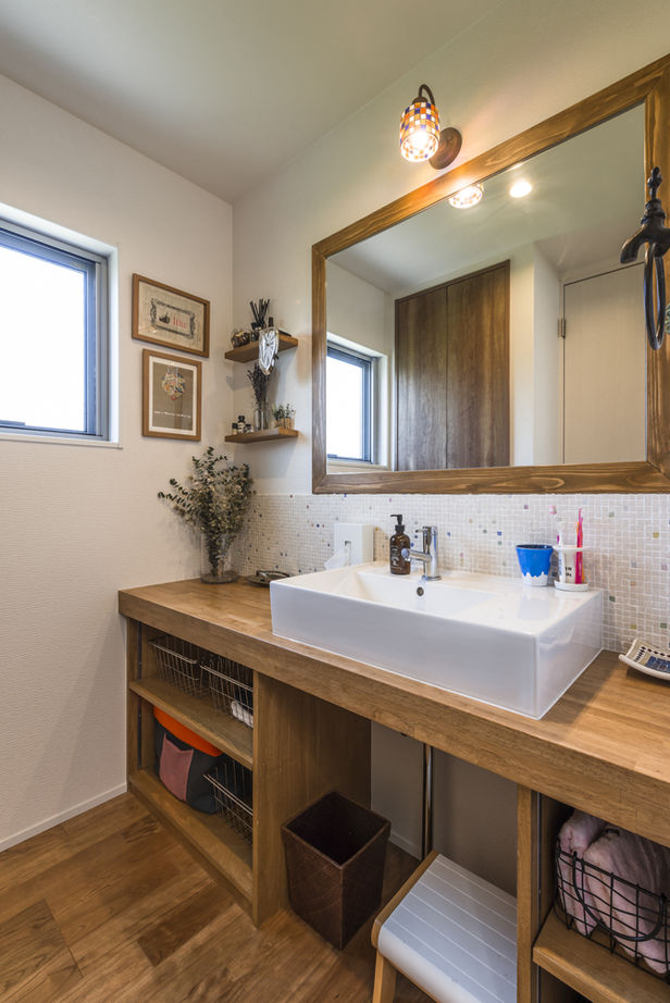 ハウステックス 【20坪台/2階建て/旗竿地】光と風を取り込む、好きを詰め込んだお洒落なブルックリンスタイルの住まいの建築実例画像8