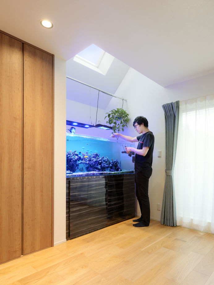 ハウステックス 【4000万円～|20坪台|狭小地|地下室】音楽やアクアリウムなど趣味を楽しむ。開放的な2階リビングが魅力の家の建築実例画像4