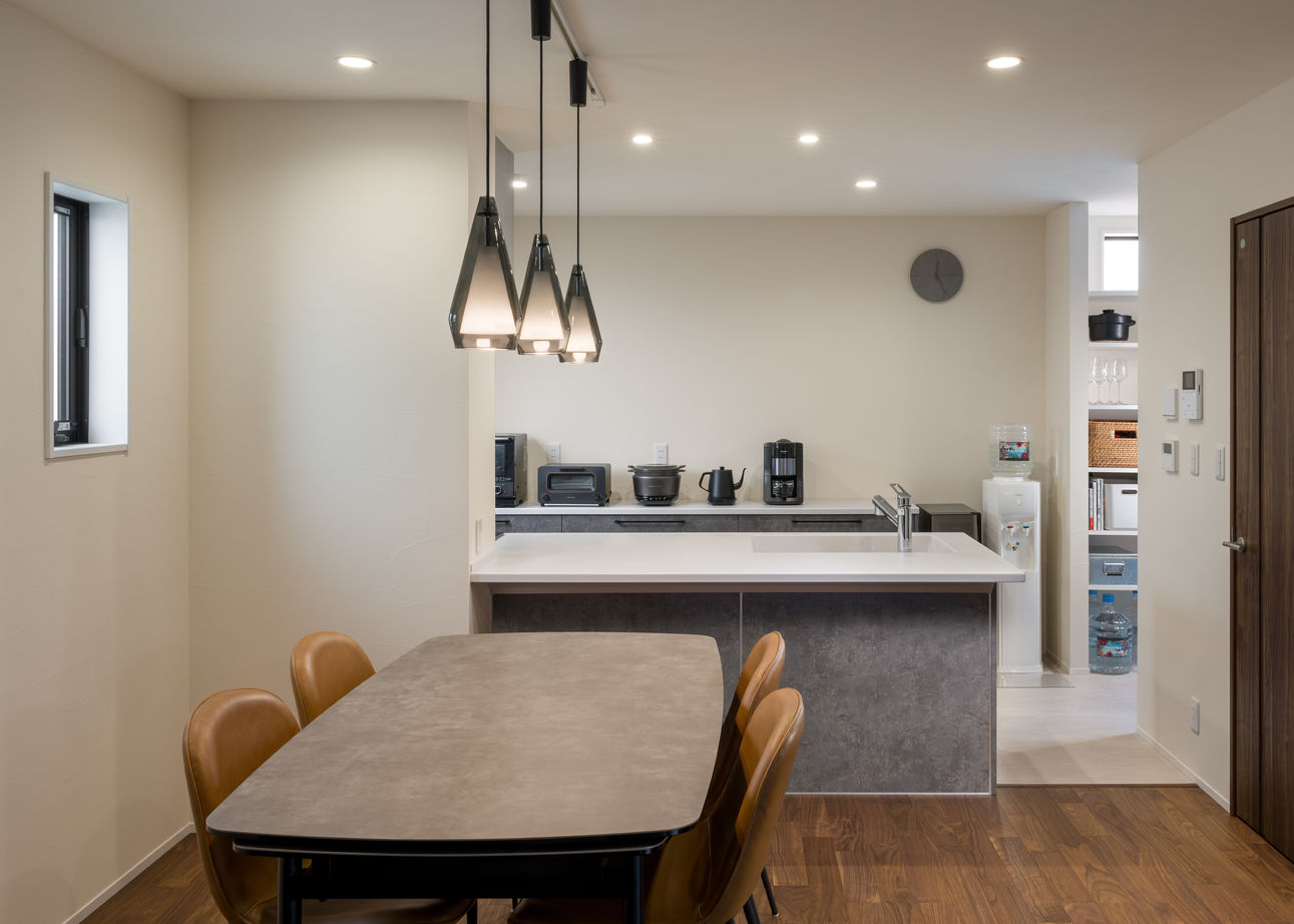 ハウステックス 【3000万円台/3階建て/SE構法】親子二世代で家づくりを依頼。空間を余すことなく活用した都市の邸宅の建築実例画像2