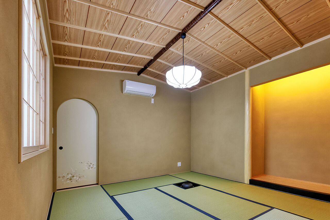 ハウステックス 【9000万円台/60坪台/地下1階・地上2階建て/SE構法】ルーバーの外観が印象的なビルトインガレージのある家の建築実例画像5