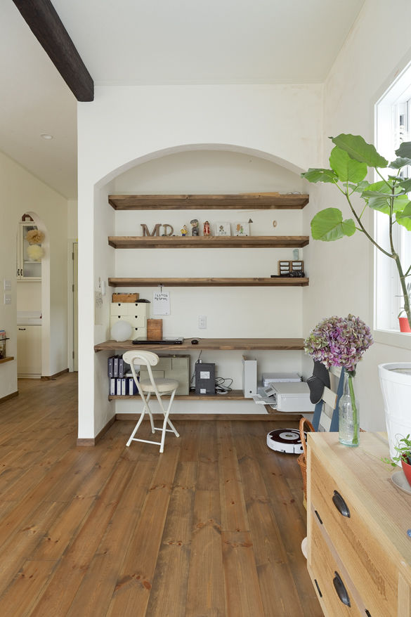 フレンチ工房 【2000万円台/間取り有】玄関は2つ。35坪でワーク&ホビーを楽しめる、おしゃれなデザイン住宅の建築実例画像5