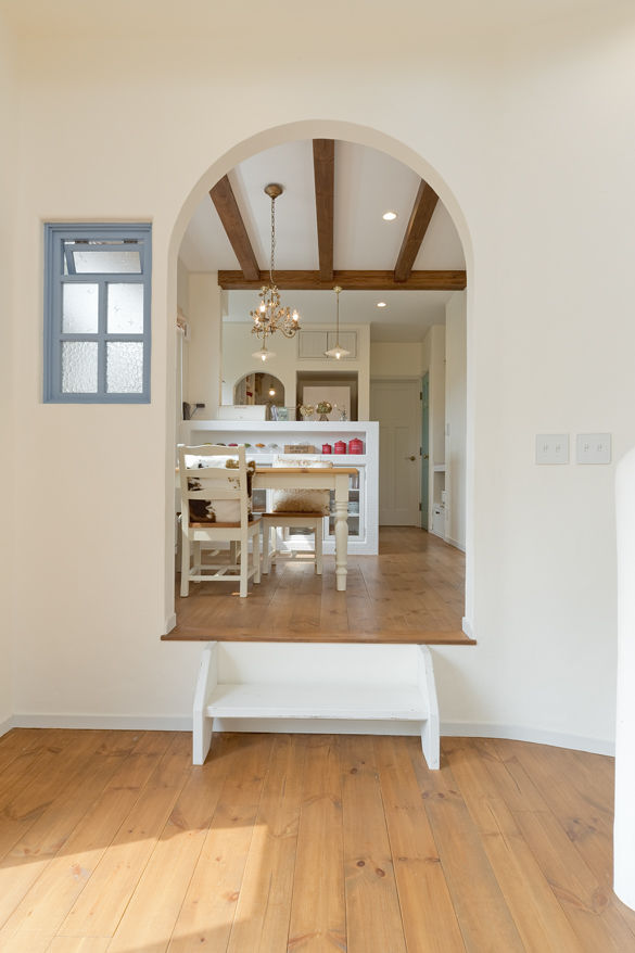 フレンチ工房 【2000万円台/間取り有/33坪】コンセプトはパリのショップ併用住宅。平屋と3階建てを連ねたブルーの家の建築実例画像4