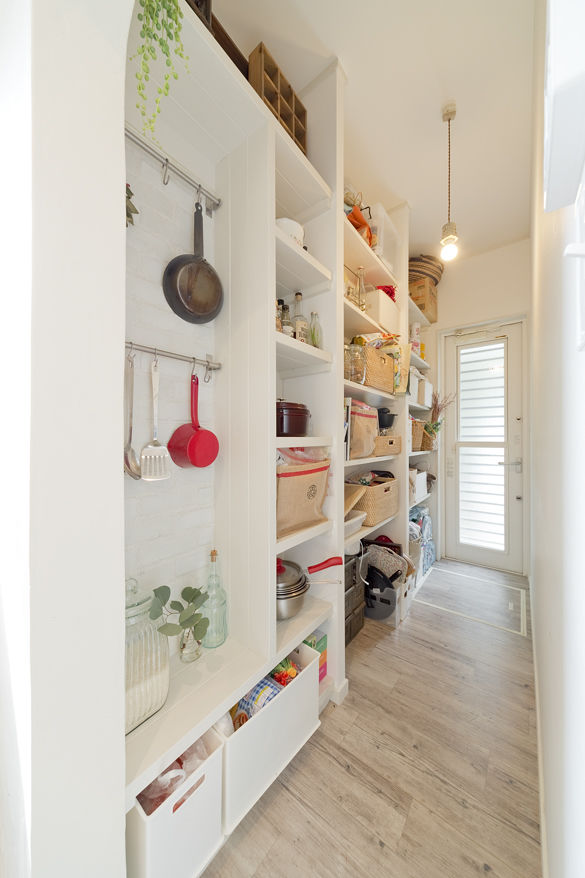 フレンチ工房 【2000万円台/間取り有/33坪】コンセプトはパリのショップ併用住宅。平屋と3階建てを連ねたブルーの家の建築実例画像8