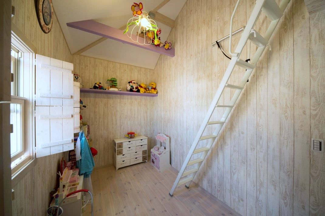 フレンチ工房 【3000万円台/姫路市/間取り有】中庭・ビルトインガレージ！遊ぶ心のある、フレンチアンティークなお住まいの建築実例画像9