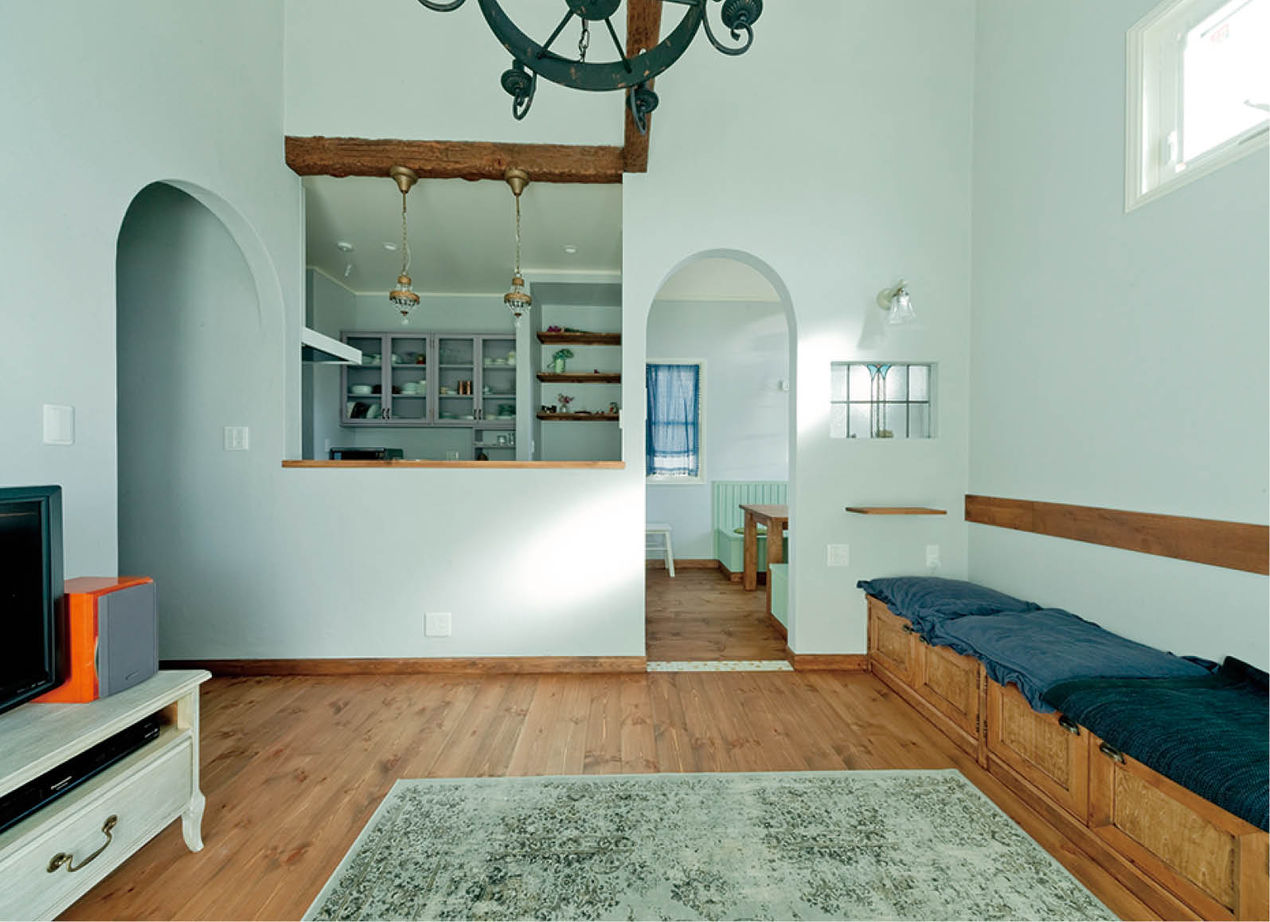 フレンチ工房 【2000万円台後半/宝塚市】太陽の光と青空、緑が映える　少しずつ味を深めるフレンチの平屋の建築実例画像6