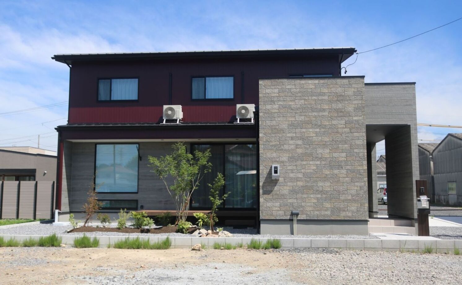 ヤマカ木材 【2000万円台/岐阜県/スキップフロア/自然素材】スキップフロアが空間を彩る開放感にこだわった家の建築実例画像1