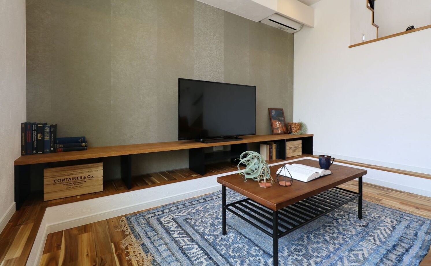 ヤマカ木材 【2000万円台/岐阜県/スキップフロア/自然素材】スキップフロアが空間を彩る開放感にこだわった家の建築実例画像2