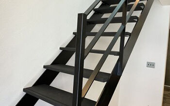 ヤマカ木材 【2000万円台・約25坪・2階建て・間取り図有り】狭小地×高級感/インテリアと設備にこだわった住まいの建築実例画像6