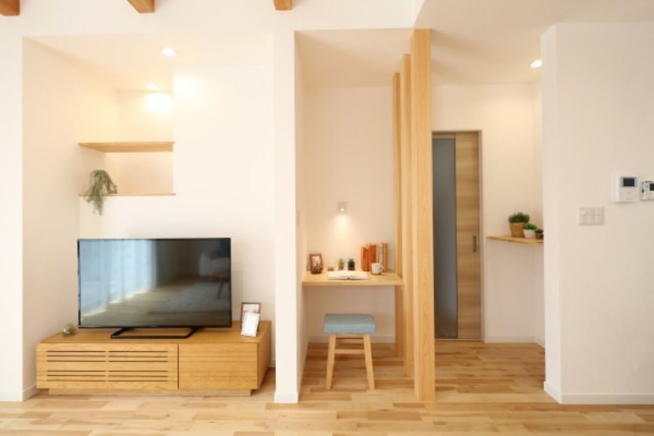 ヤマカ木材 【2000～2499万円/30.6坪/間取り図有】造作家具でコーディネートした、家事ラク＆体に優しい自然素材の家の建築実例画像2