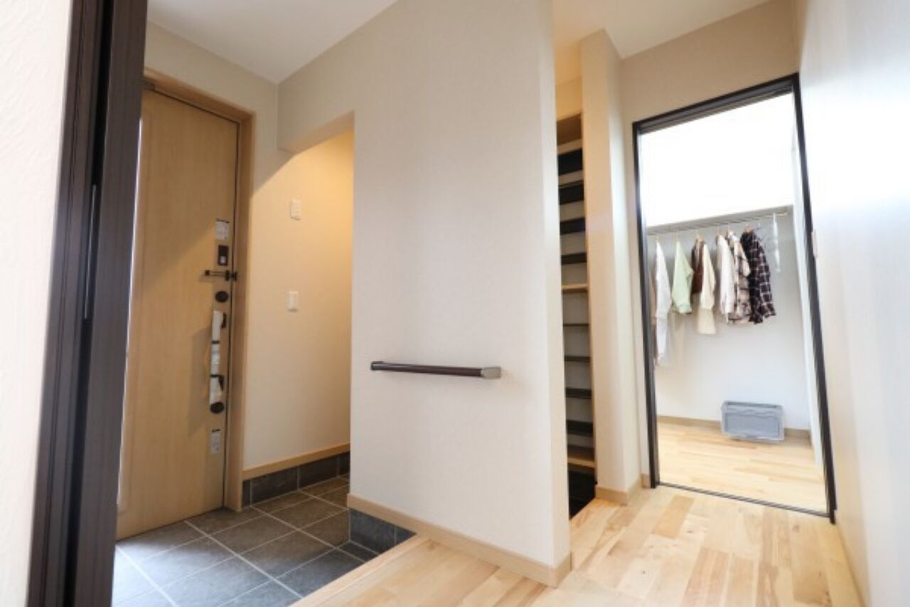 ヤマカ木材 【2000～2499万円/30.2坪/間取り図有】スキップフロアや半地下など遊び心を盛り込んだ和モダンの住まいの建築実例画像9