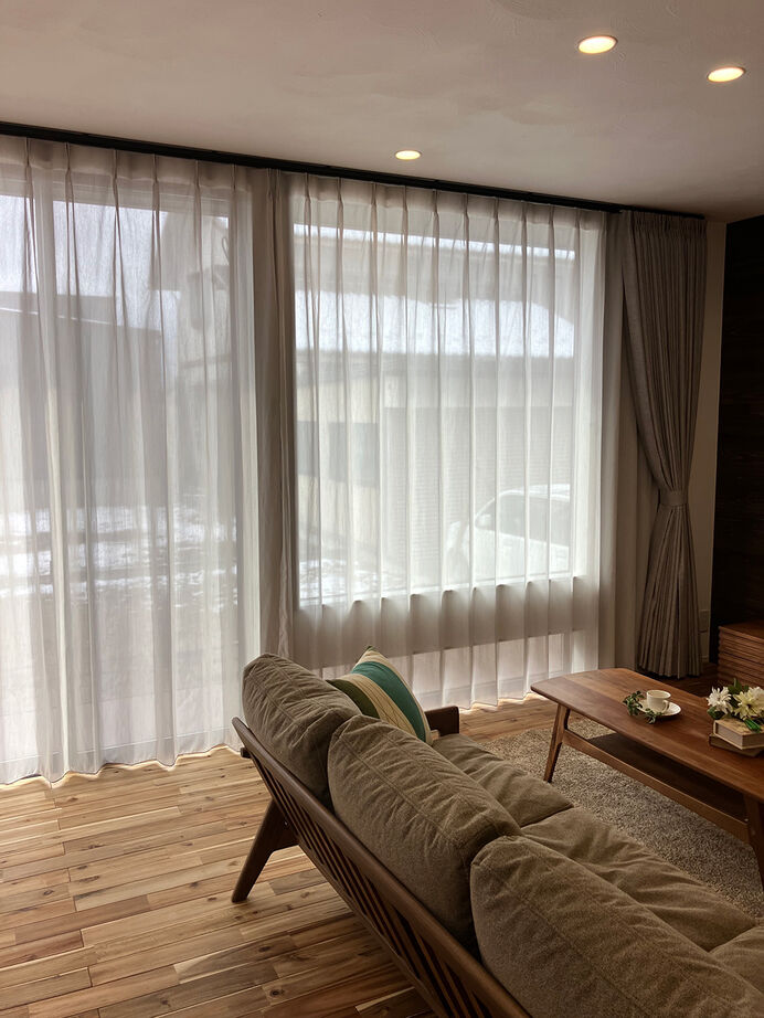 ヤマカ木材 【3500～3999万円/48.2坪/間取り図有】インナーガレージには趣味の車とバイク！楽しさと機能性がつまった家の建築実例画像4