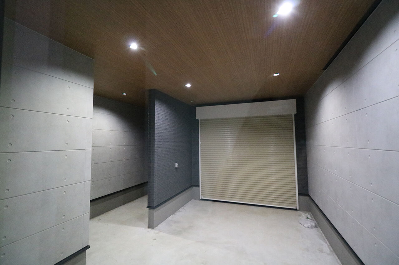 ヤマカ木材 【3500～3999万円/48.2坪/間取り図有】インナーガレージには趣味の車とバイク！楽しさと機能性がつまった家の建築実例画像9