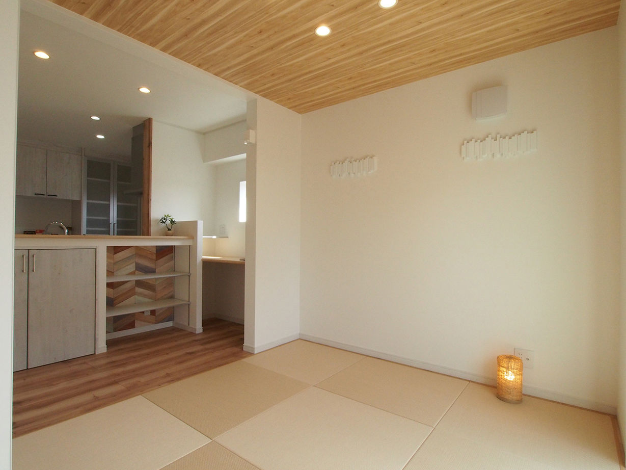 アオバクラフト 【1000万円台/間取り図有】おこもり感満載のステップダウンリビング！ローコストで叶えたくつろぎの家の建築実例画像6