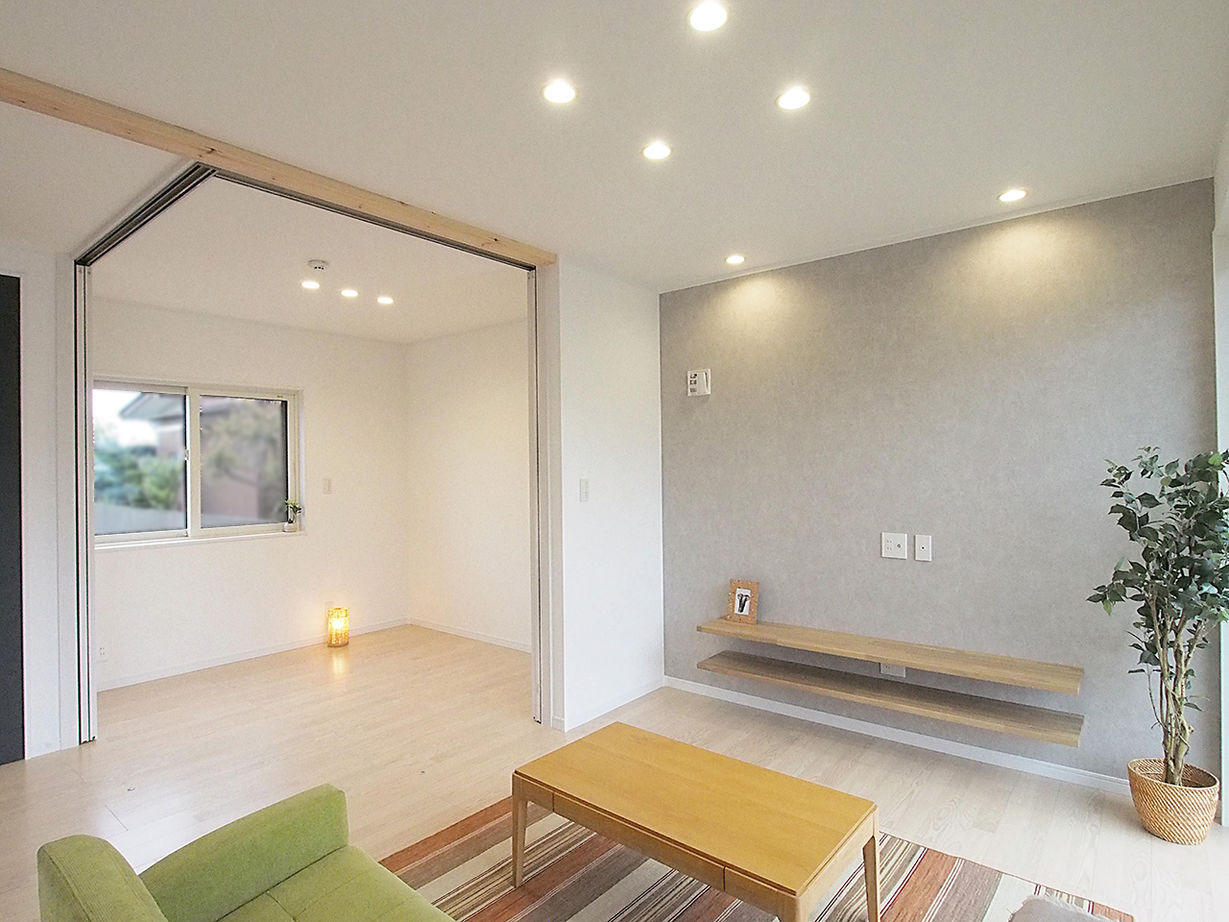 アオバクラフト 【1400万円台／間取図有】吹抜けとオープン階段で開放的！デザイン・高性能・ローコストのすべてが叶った家の建築実例画像4