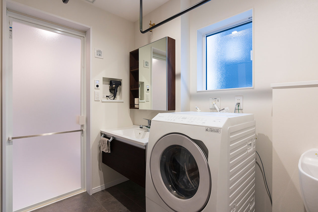 アオバクラフト 【1000万円台／間取図有／2LDK+書斎】2階リビング＋ルーフバルコニーで開放的に暮らすおしゃれな家の建築実例画像9