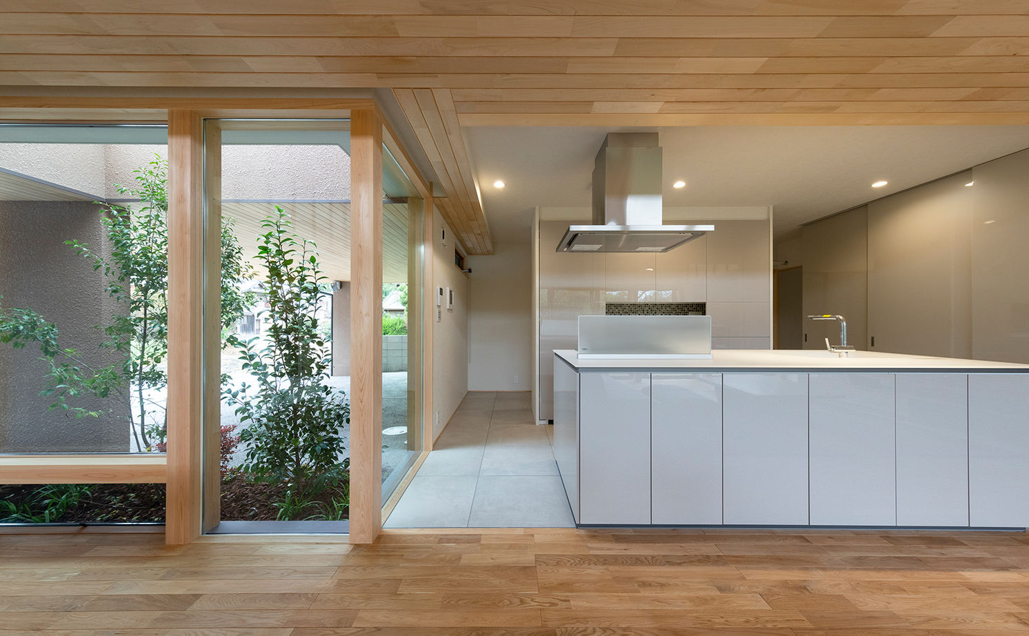 「き」なりの家 伸びやかな開放感と自然との一体感が素敵な、和モダンの平屋の建築実例画像4