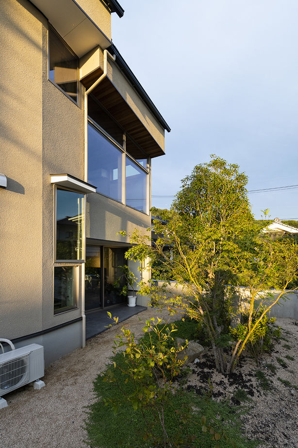 「き」なりの家 2つのリビングから空と山が広がるスキップフロアの暮らしの建築実例画像10