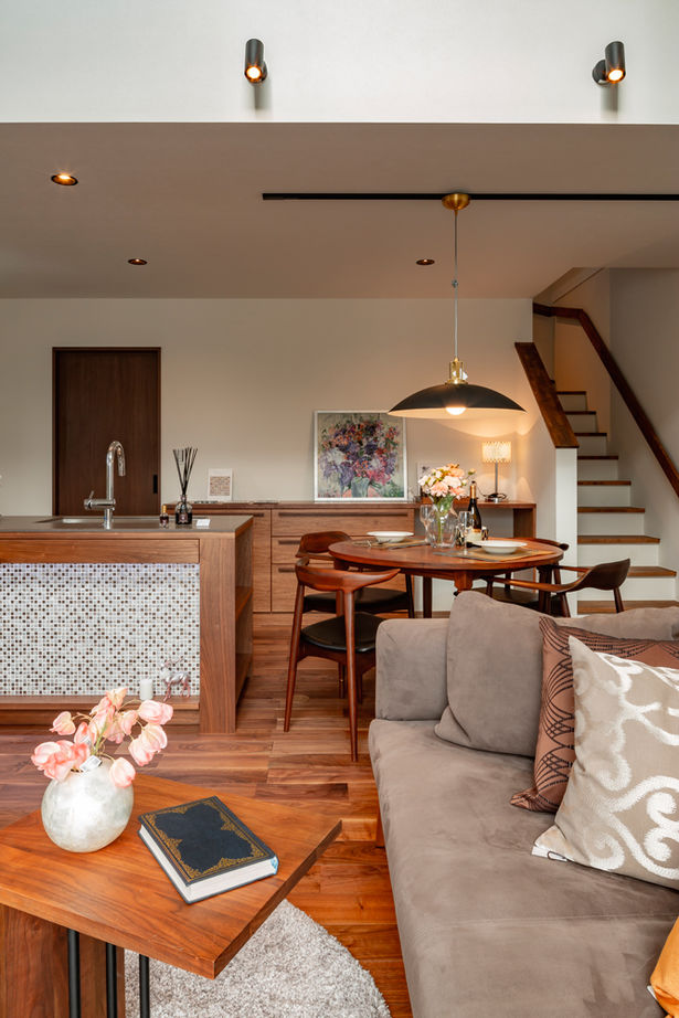 シャルドネホーム 【3000万円台/2階建て/3LDK/30坪台/間取り図】キャットウォークのある無垢材×タイルの大人かわいい家の建築実例画像9