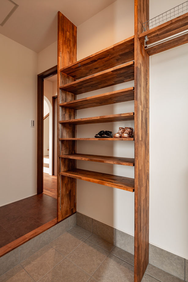 シャルドネホーム 【3000万円台/2階建て/3LDK/30坪台/間取り図】キャットウォークのある無垢材×タイルの大人かわいい家の建築実例画像12