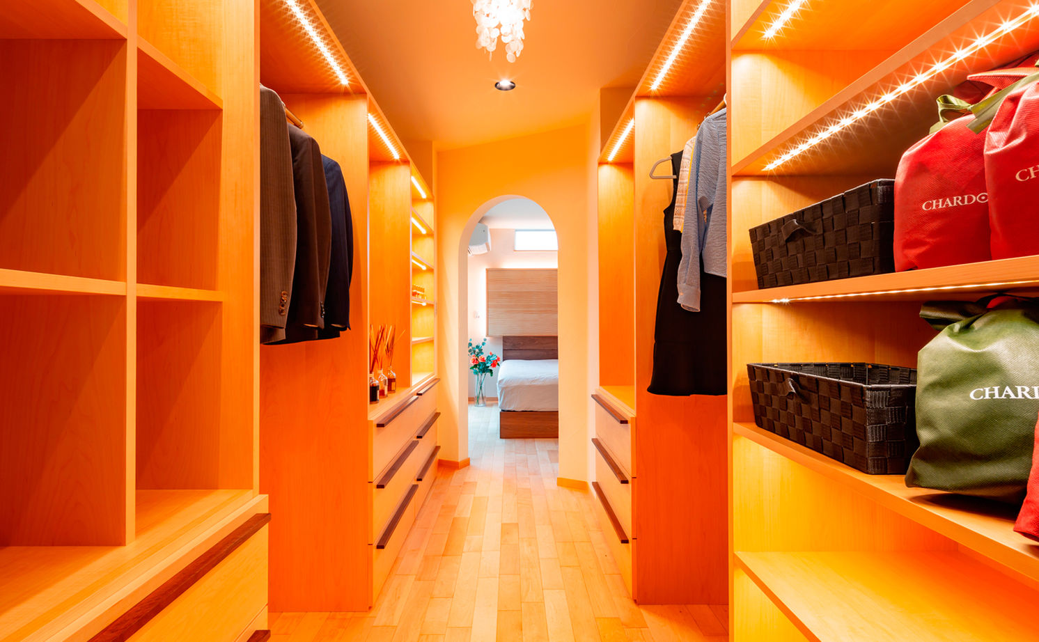 シャルドネホーム 【岐阜/ビルトインガレージ/注文住宅/間取り図】ホテルのような住み心地。テラスで非日常を味わう上質な家の建築実例画像6