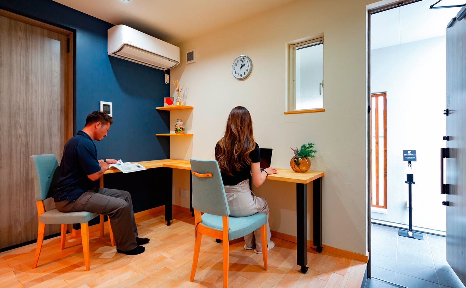 シャルドネホーム 【岐阜/ビルトインガレージ/注文住宅/間取り図】ホテルのような住み心地。テラスで非日常を味わう上質な家の建築実例画像9