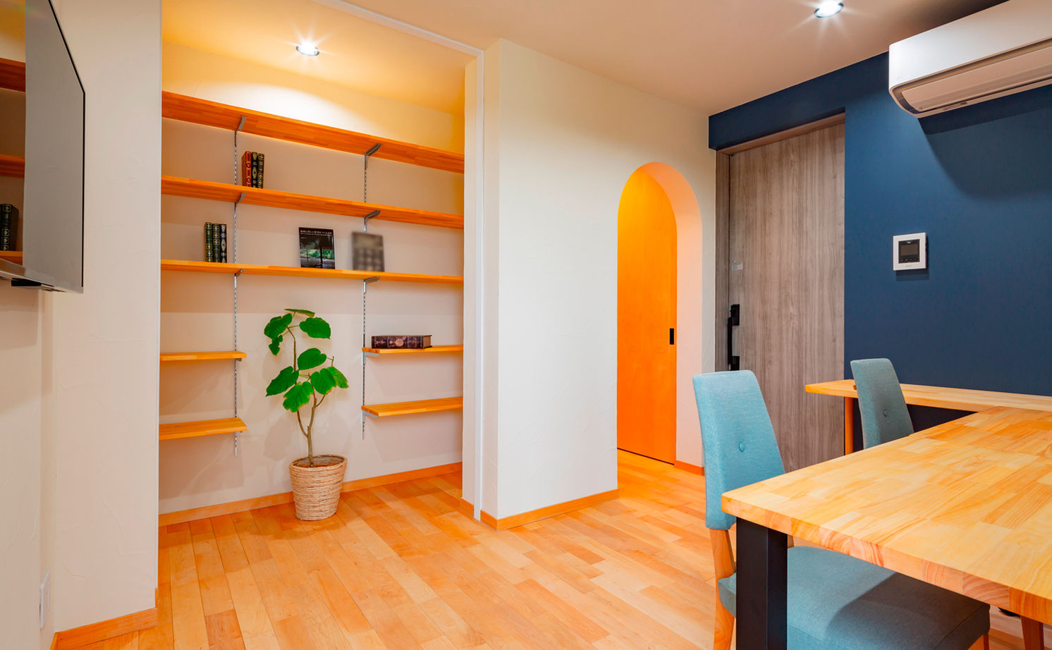 シャルドネホーム 【岐阜/ビルトインガレージ/注文住宅/間取り図】ホテルのような住み心地。テラスで非日常を味わう上質な家の建築実例画像14