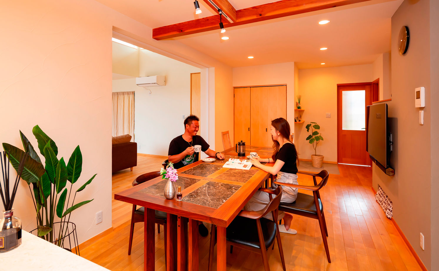 シャルドネホーム 【岐阜/ビルトインガレージ/注文住宅/間取り図】ホテルのような住み心地。テラスで非日常を味わう上質な家の建築実例画像15